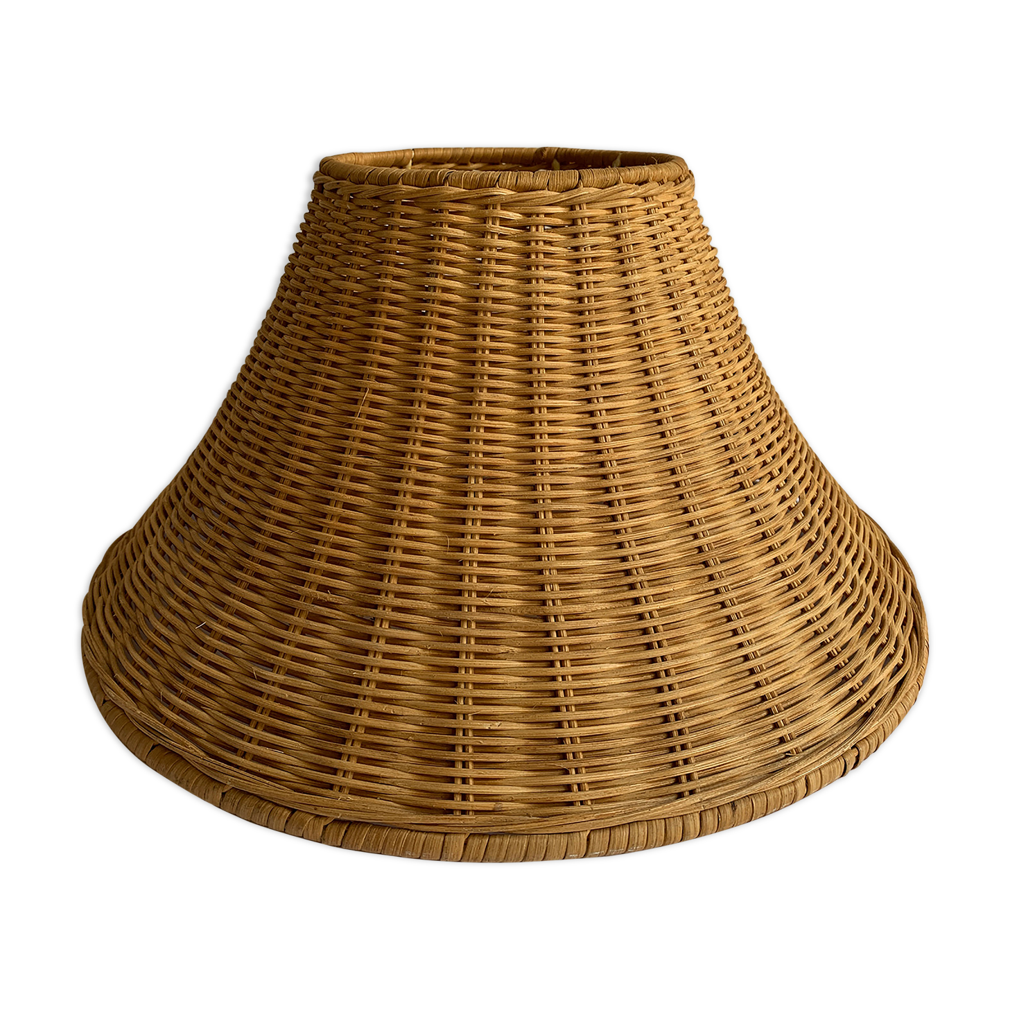 Rattan lampshade