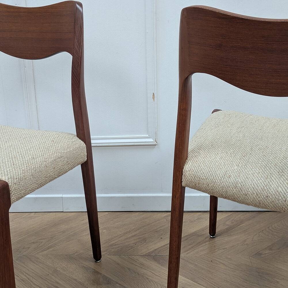 2 vintage chairs by Niels Otto Moller