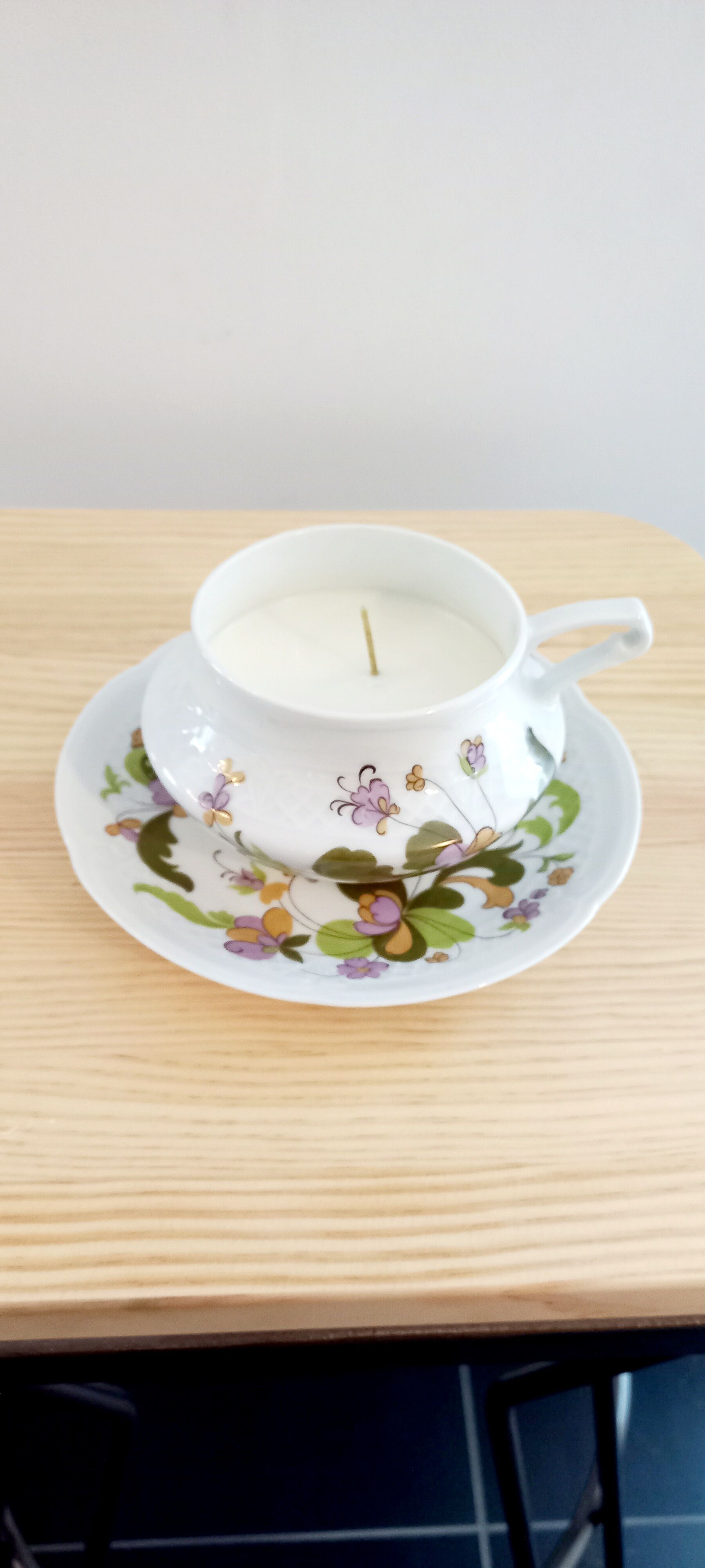 Vintage candle dried flowers