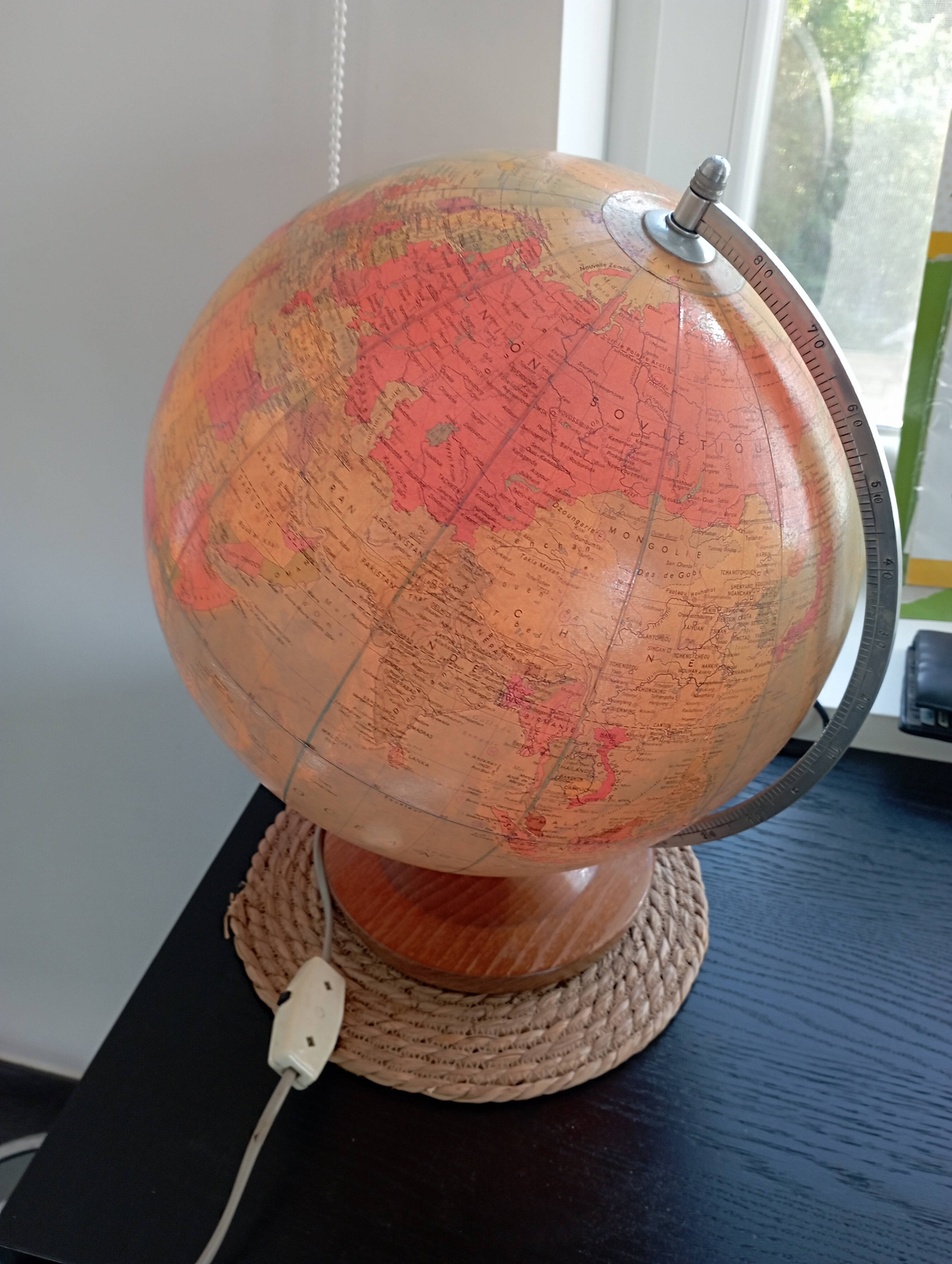 globe earth