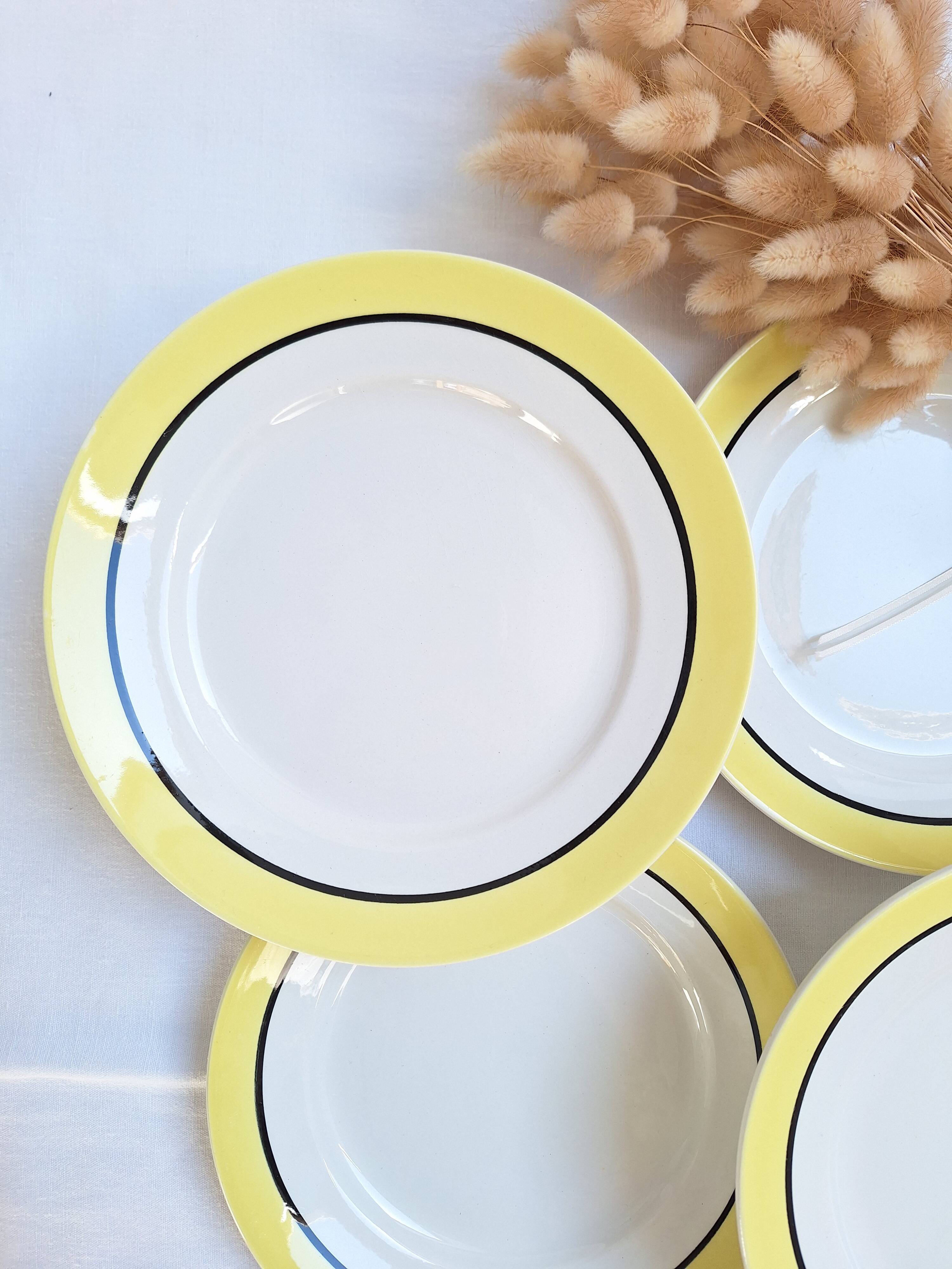 Yellow flat plates Badonviller