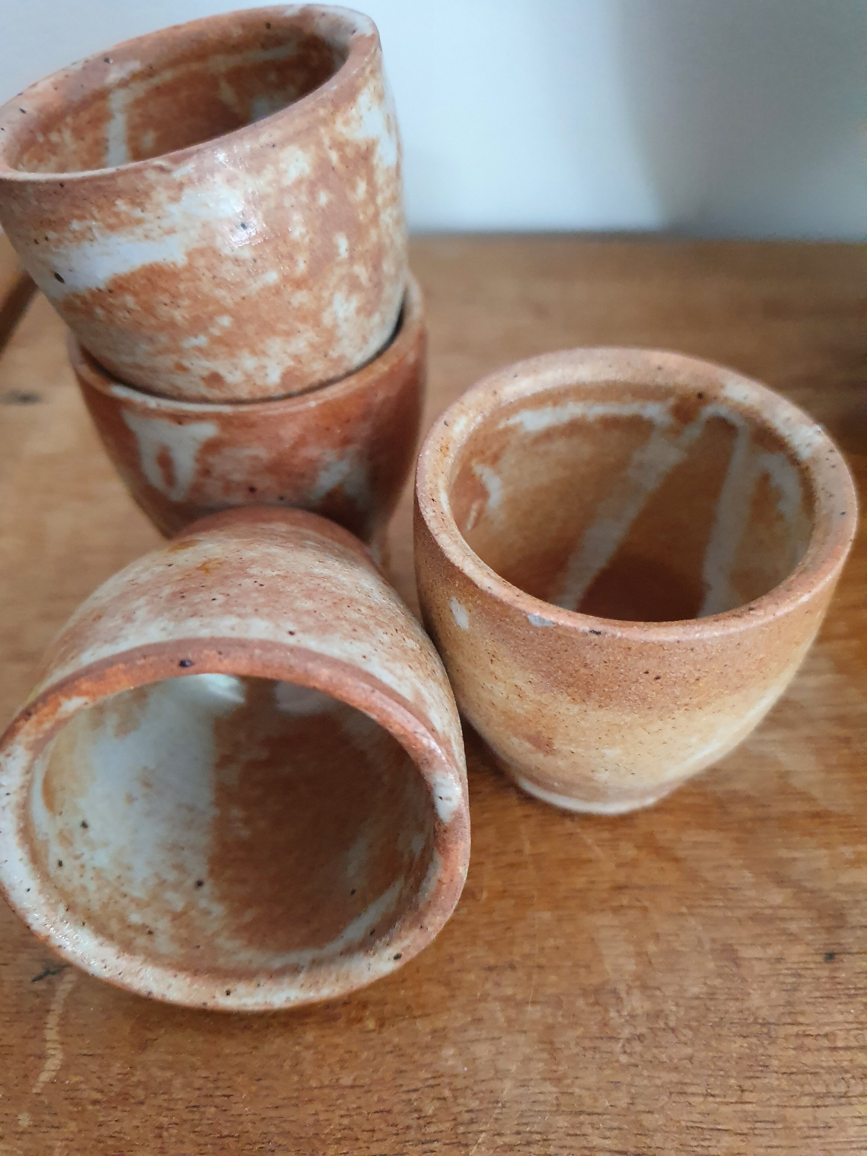 4 sandstone coquetiers