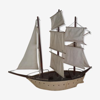 Model of sailboat 3 masts navigable bois blanc