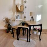 Nesting coffee tables