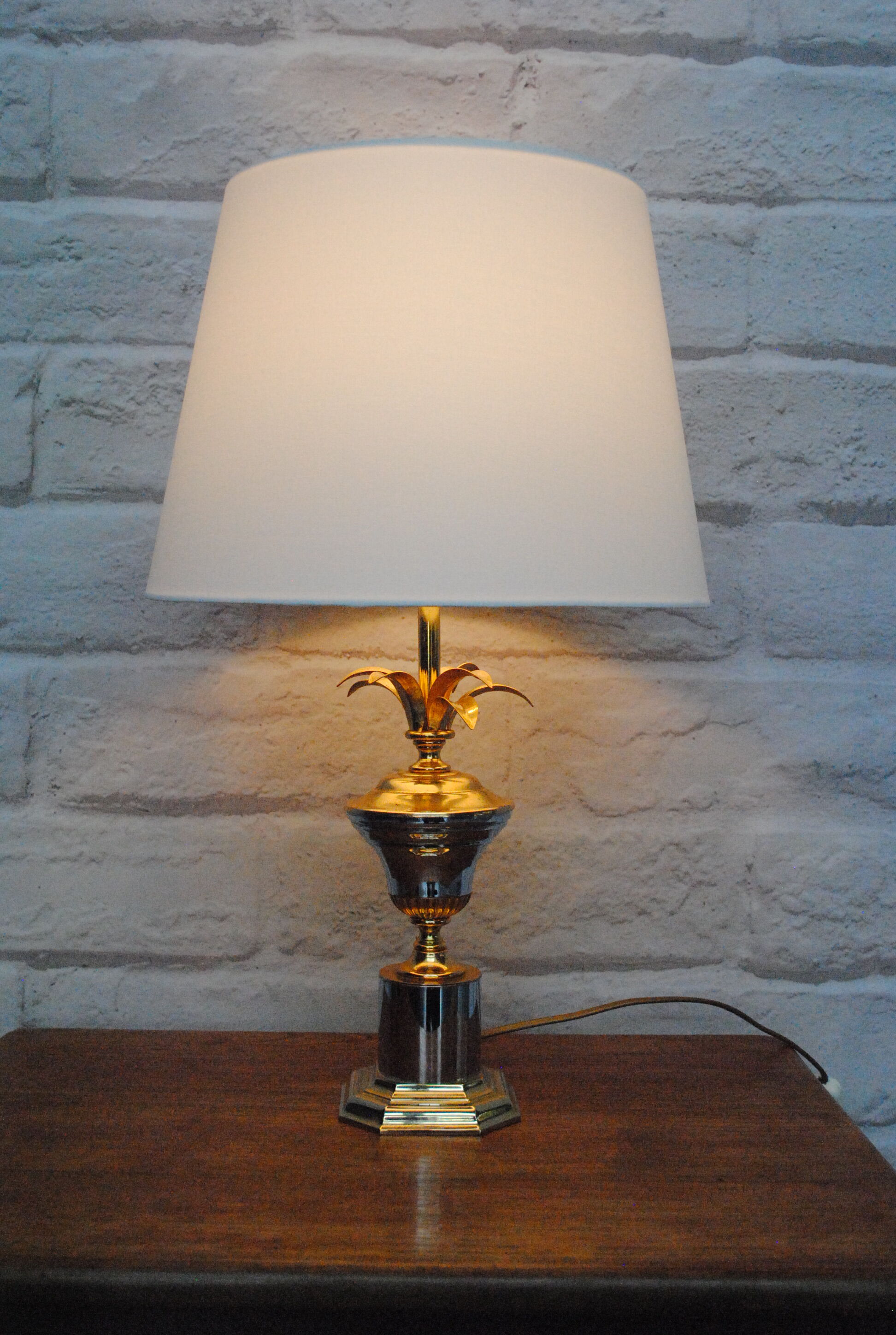 Massive palm lamp, 1970s