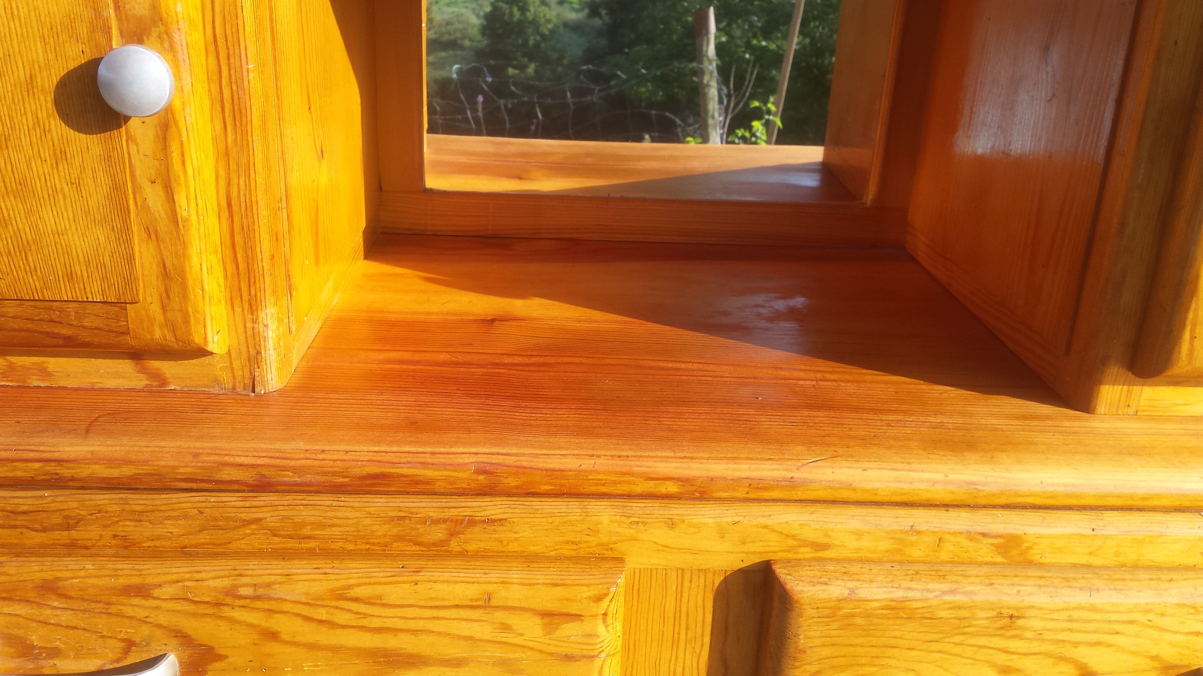 Mado sideboard in solid wood, wooden top