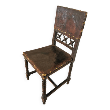 Chaise de salle à manger en cuir antique des années 1930 : base en bois sculpté, détails en métal