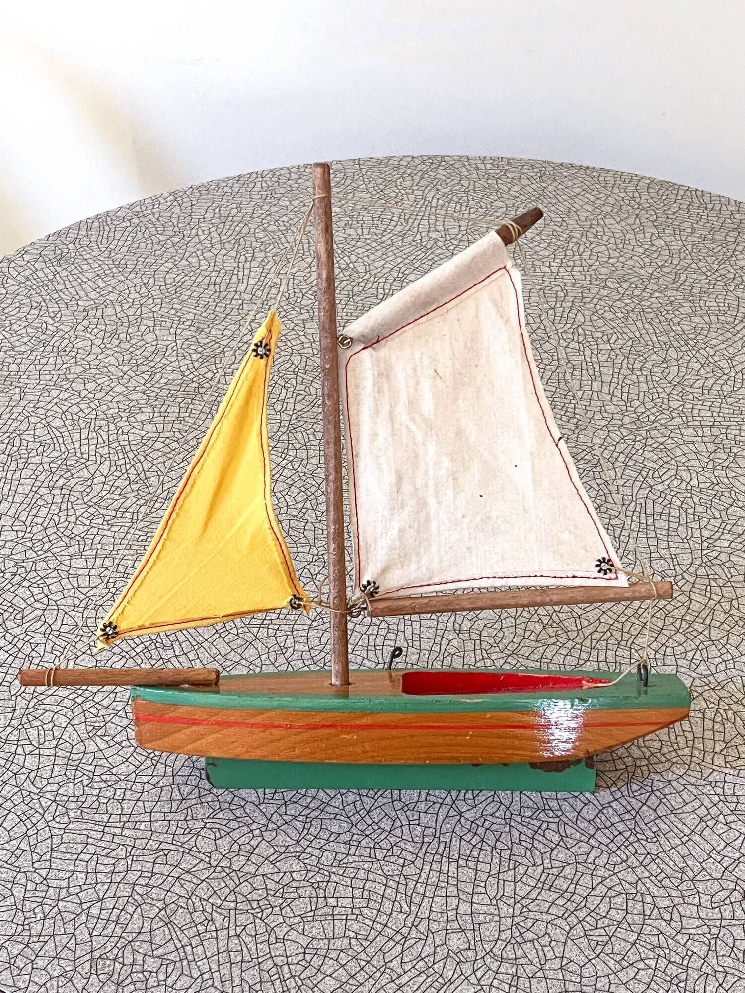 Giraud Sauveur brand half-deep hull basin sailing barge.