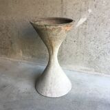 Planter diabolo  by Anton Bee and Willy Guhl to Eternit