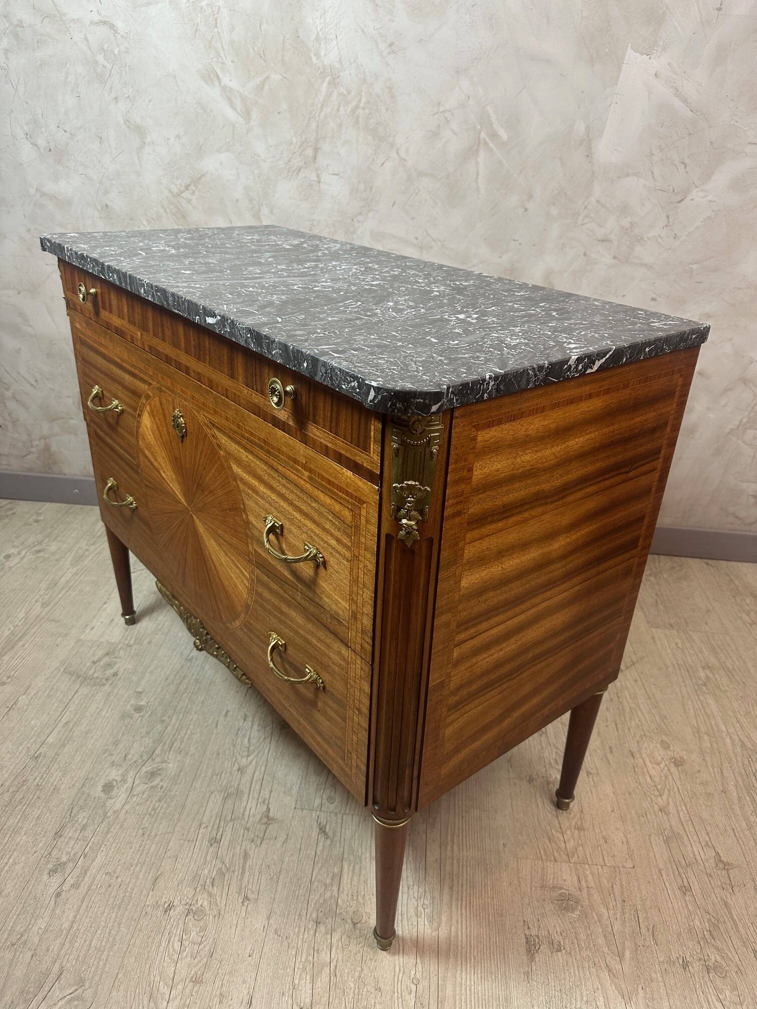 Marquetry chest of drawers