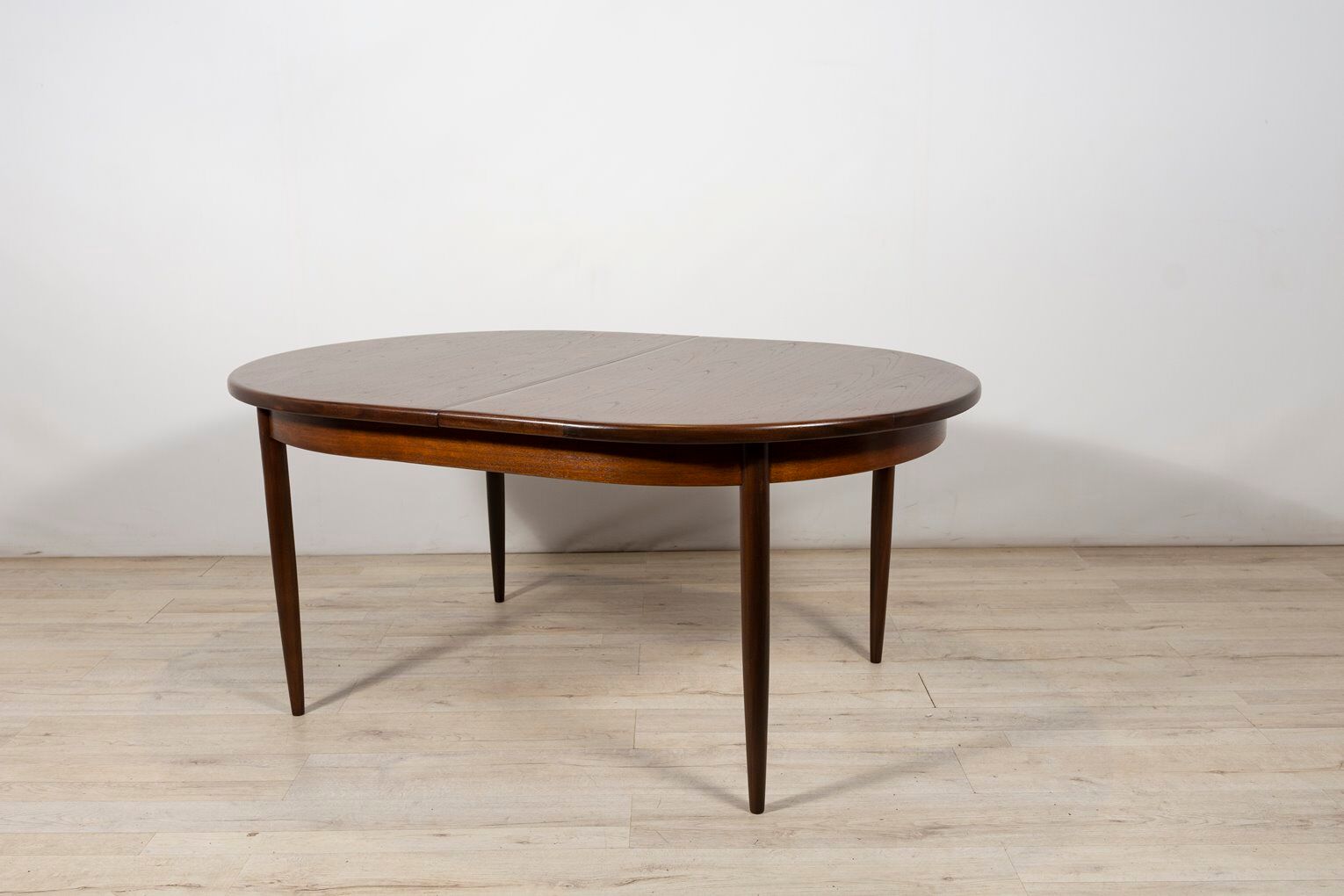 Mid-Century Teak Oval Dining Table from G-Plan, 1960s