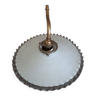 Opaline suspension