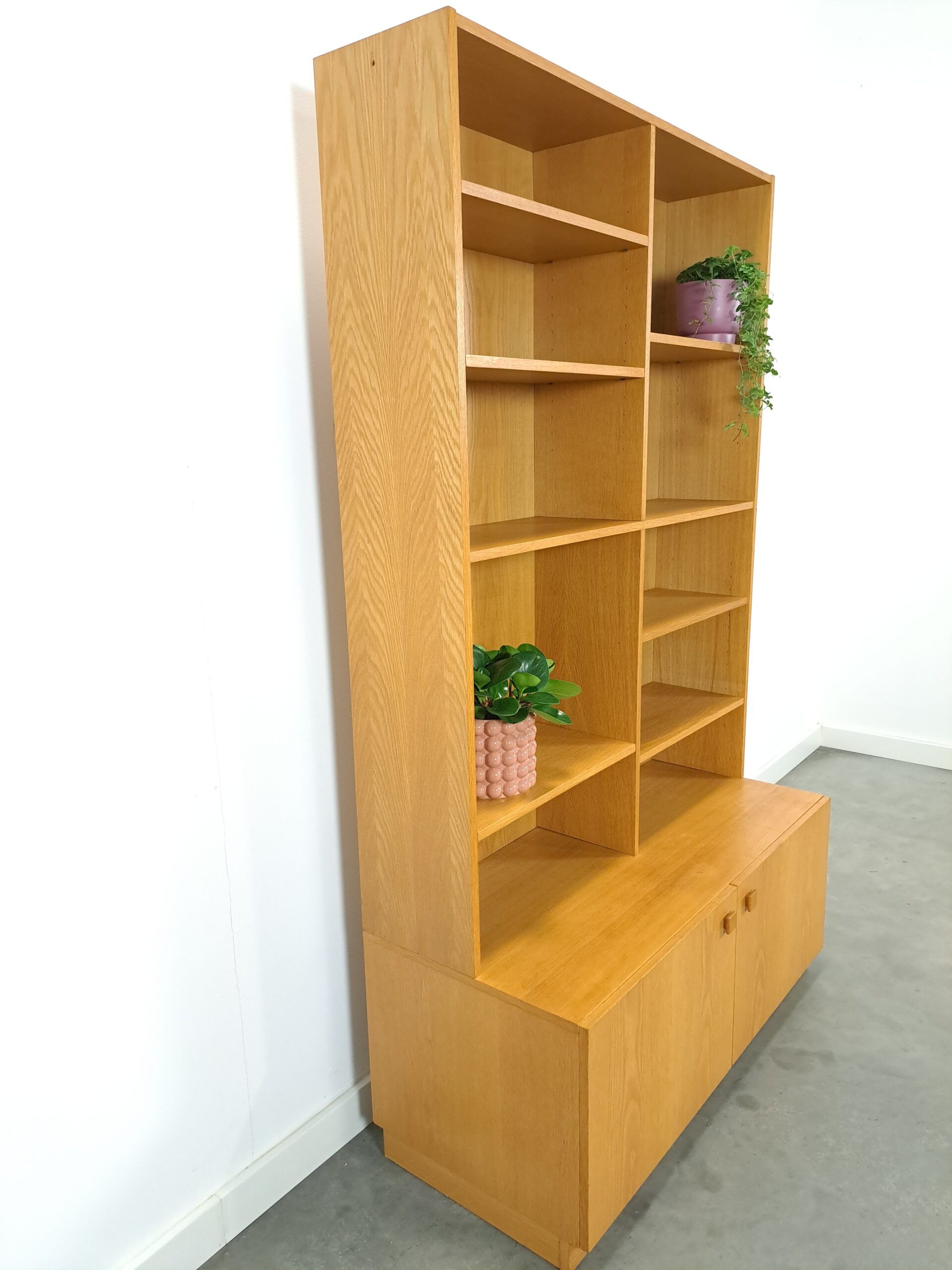 Tall LP bookcase with shelves from Sweden