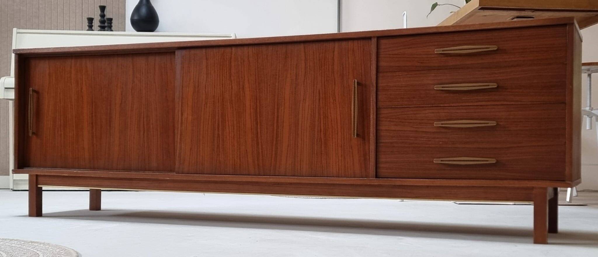 Mid-century buffet