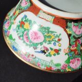 Chinese porcelain bowl with floral and bird decoration – Famille Rose style