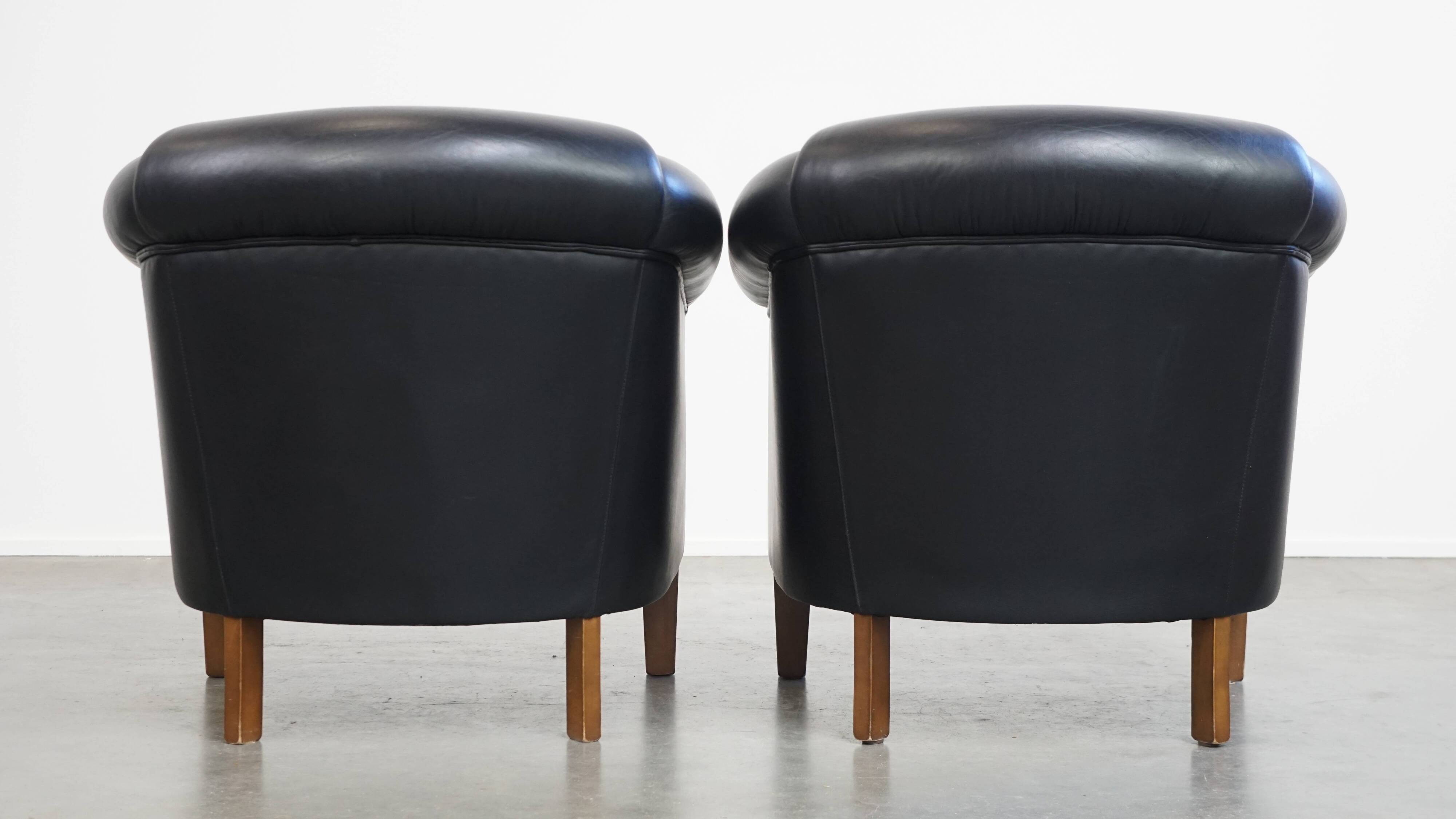 Set of 2 Black Cowhide Leather Club Chairs in English Style