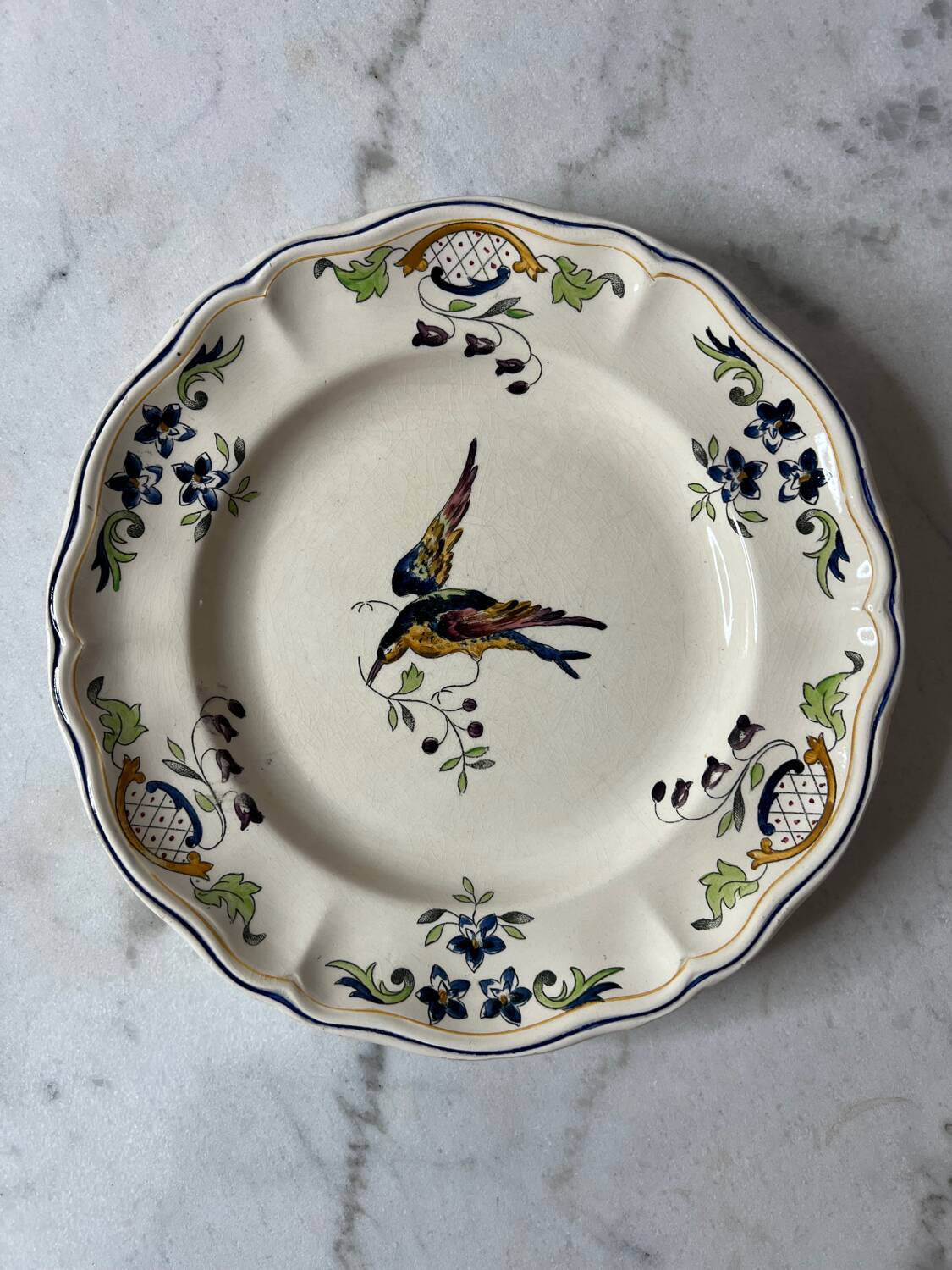 Assiette plate peint à la main Longchamp Cléry