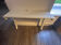 Console ancienne en bois patiné blanc – Style campagne chic, pieds tou