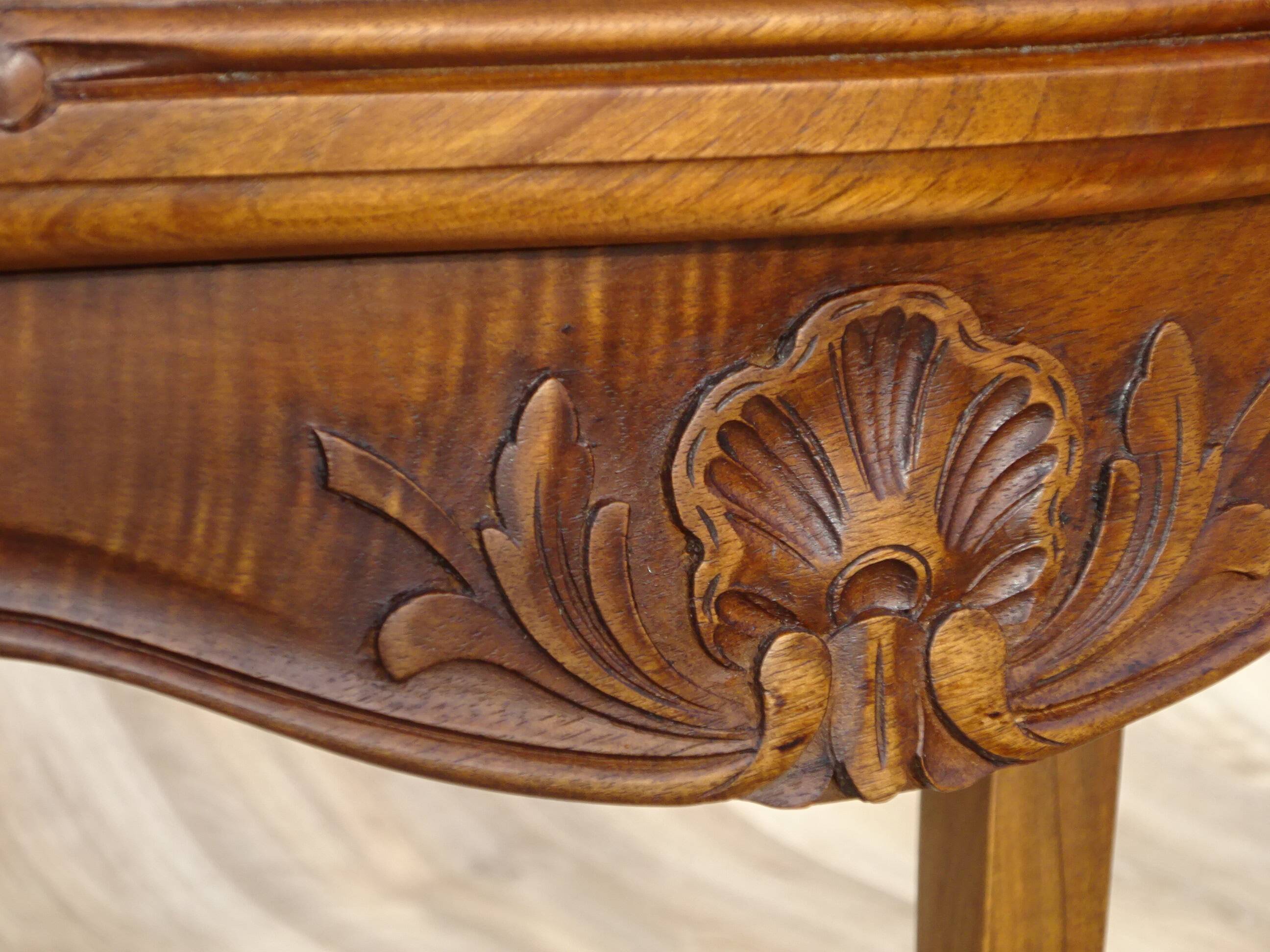 Louis XV bedside table in walnut