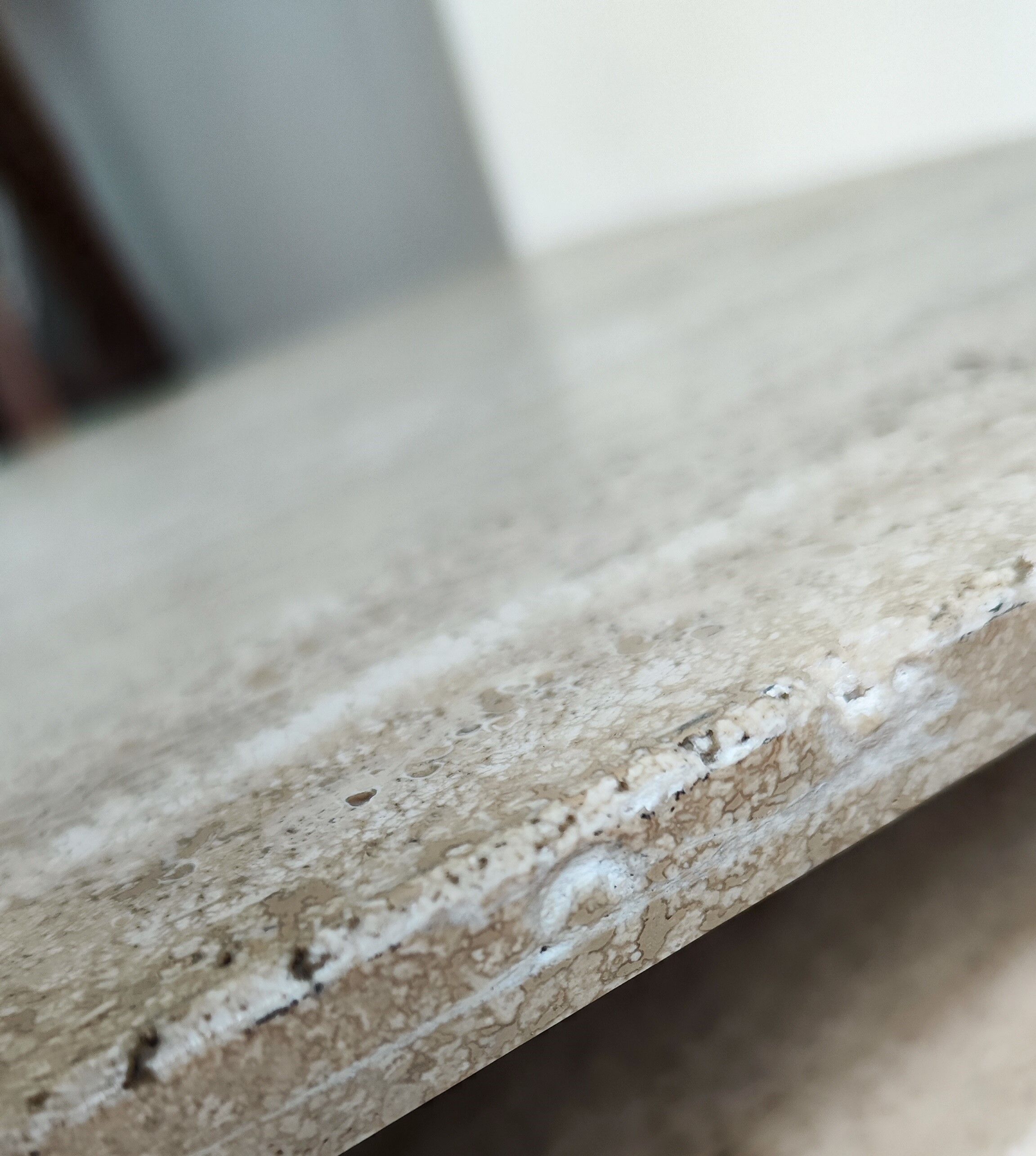 Travertine coffee table - 70s - brutalist and minimalist - Italy