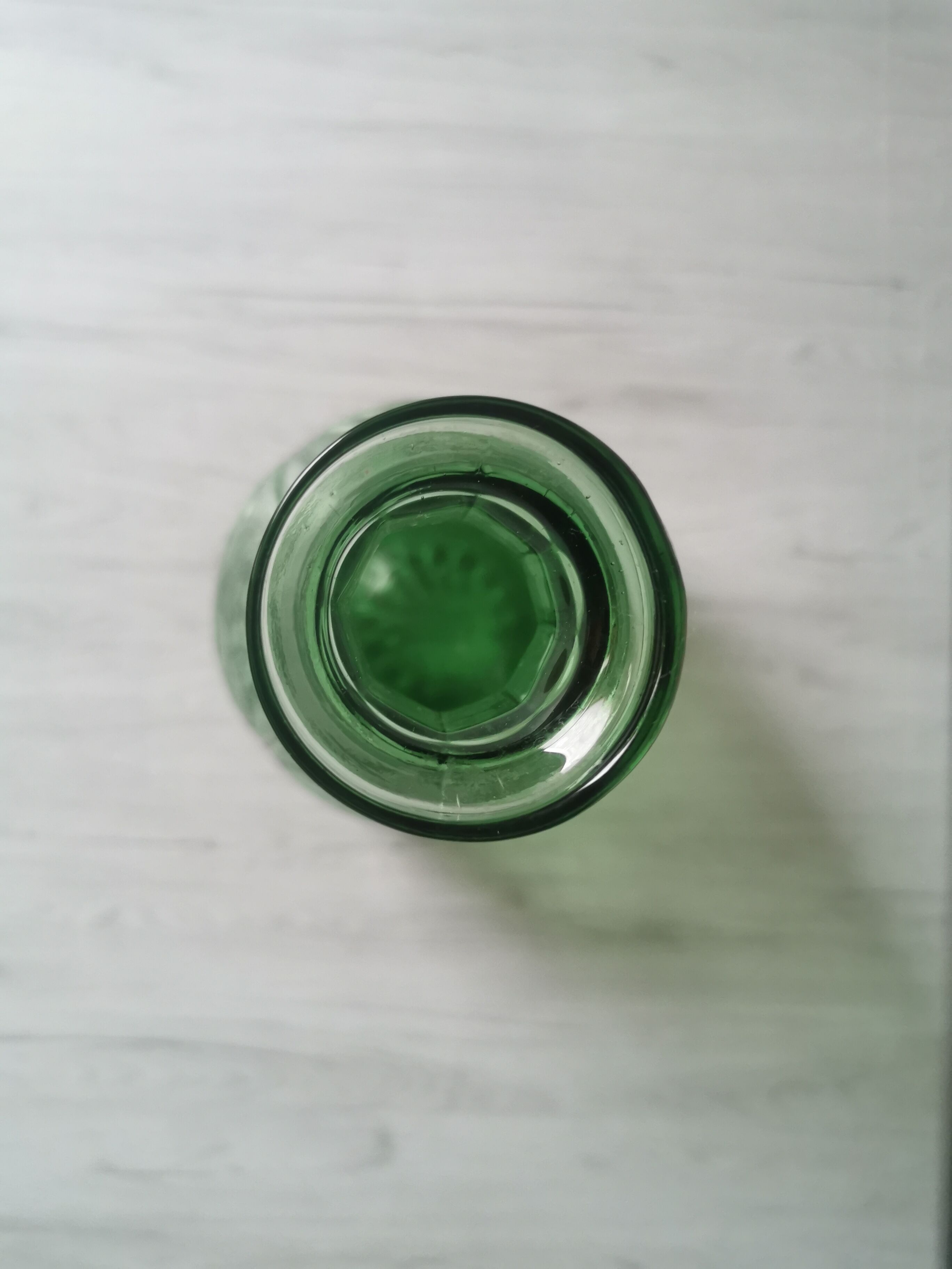 Chiseled glass decanter