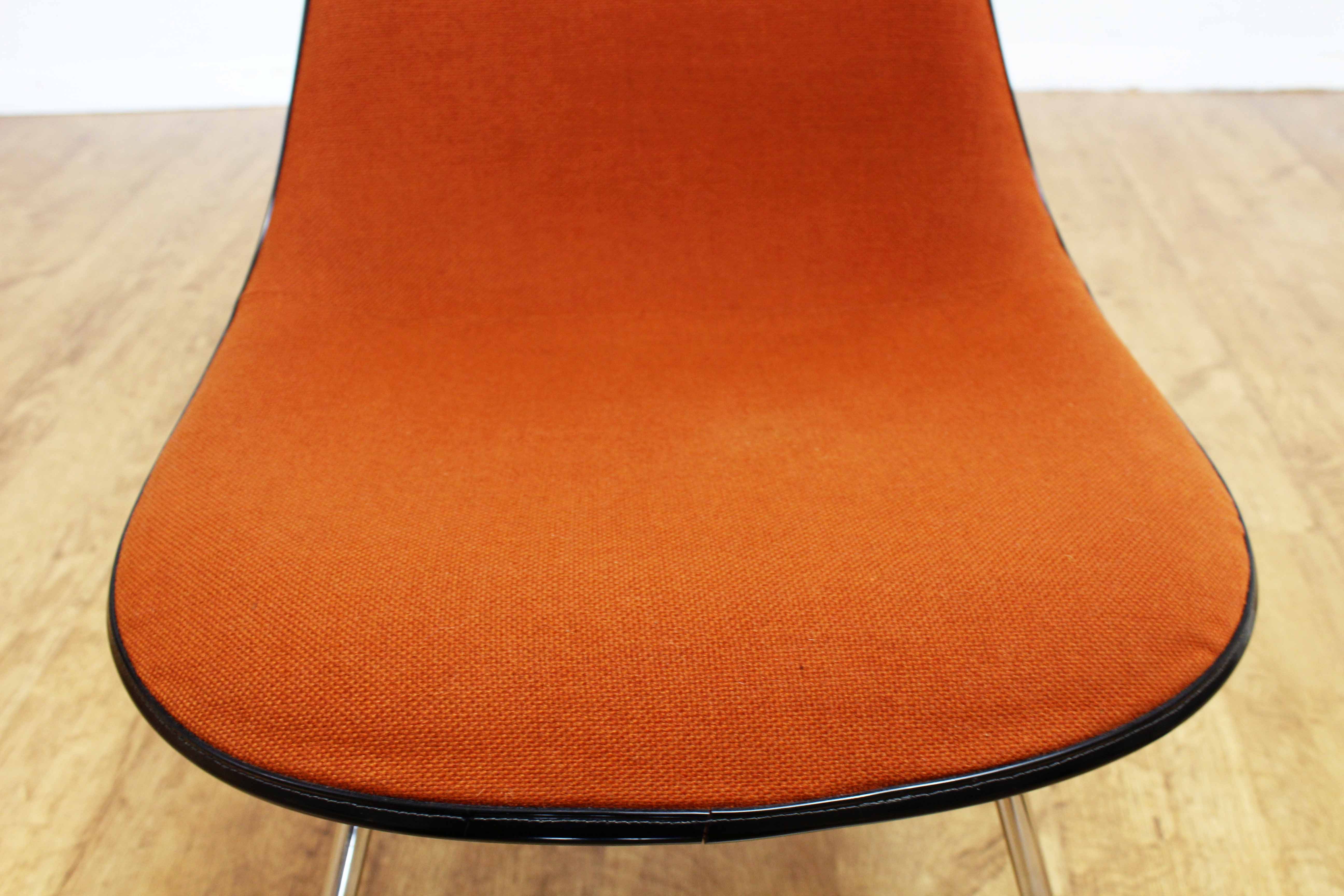 Original chair Eames DSX Herman Miller Vitra edition of the 70s.
