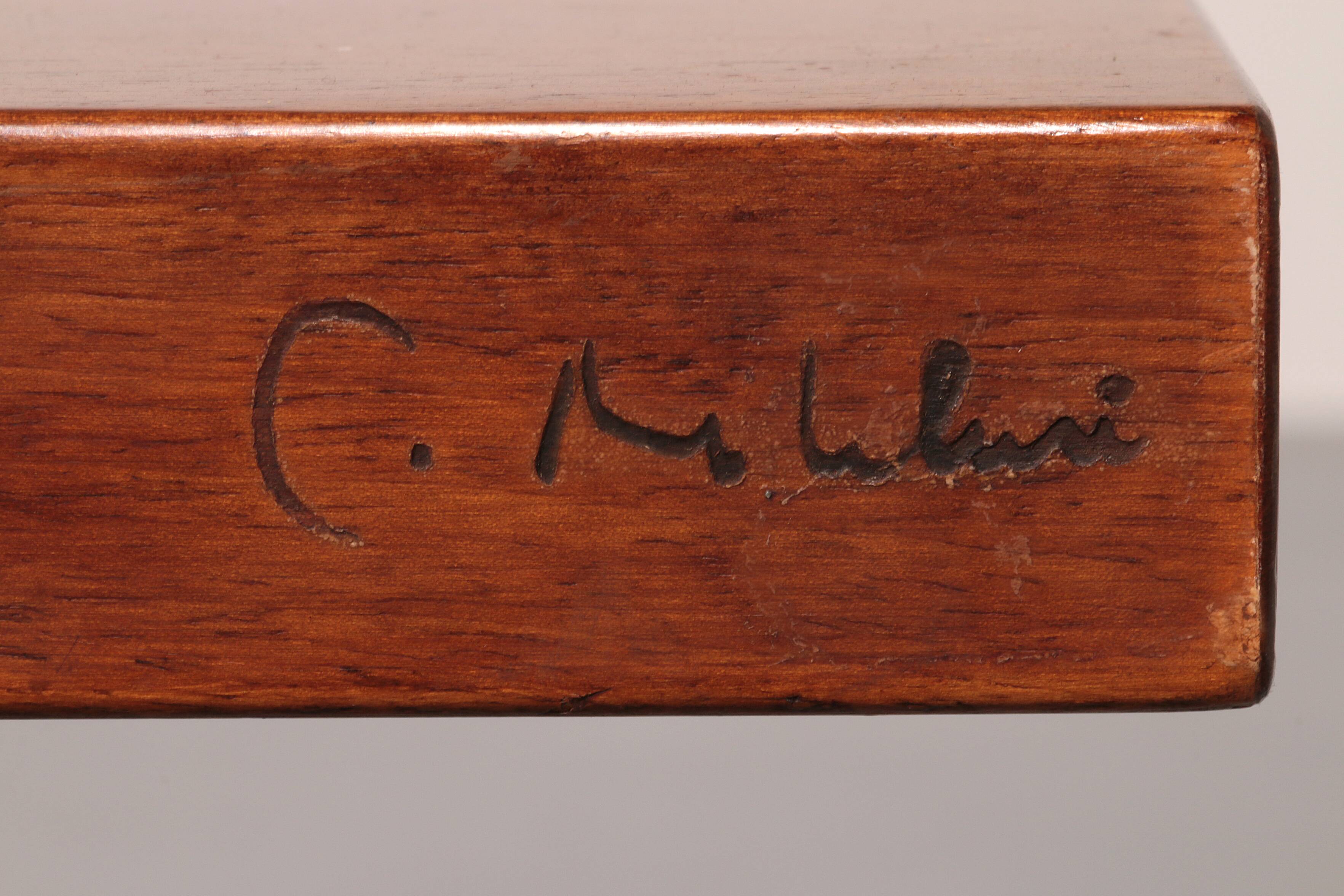 Banc Torbecchia en noyer massif par Giovanni Michelucci