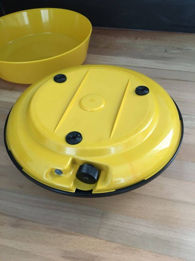 Household scale from the German brand Testut (1970s)