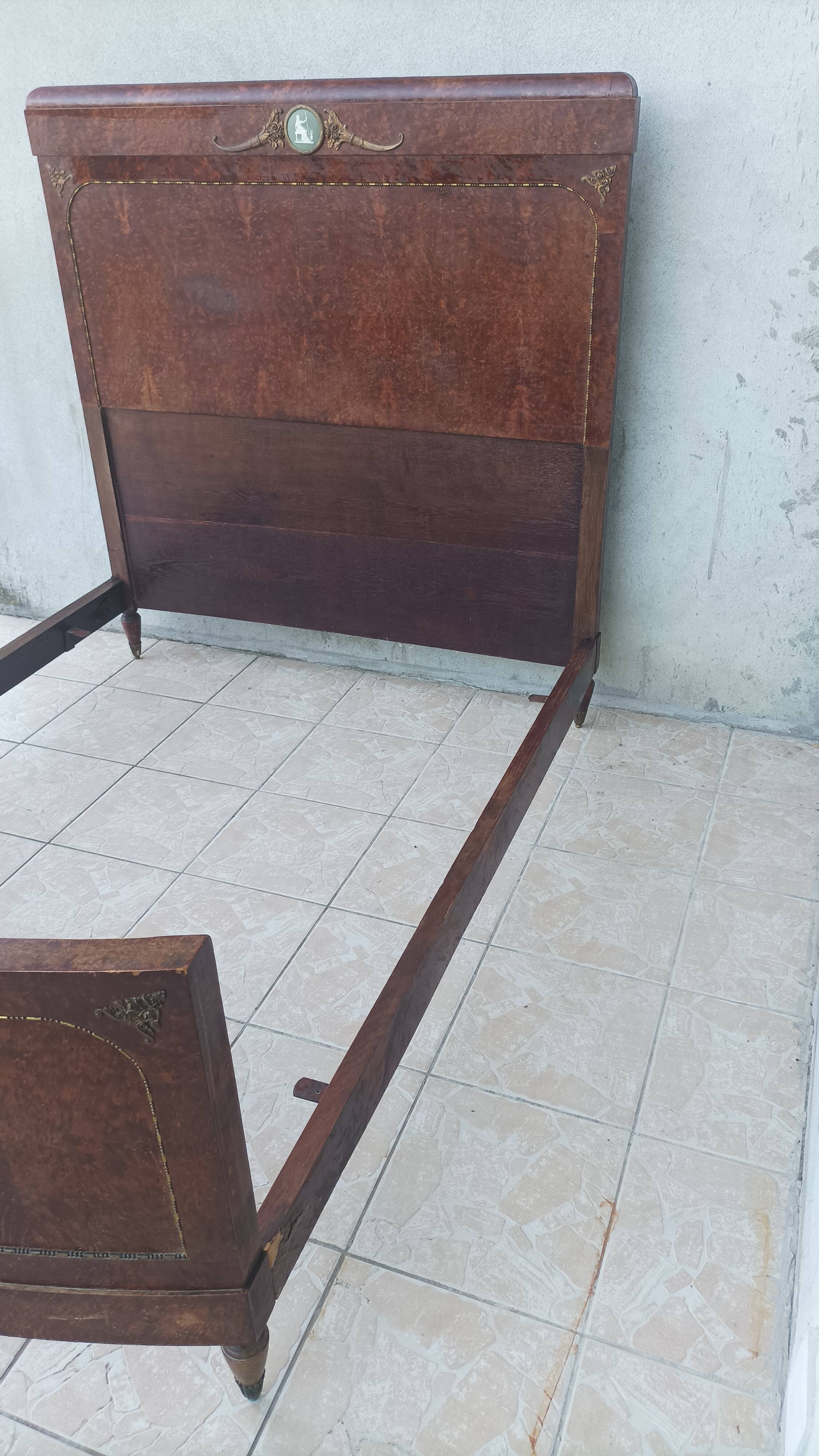 Louis XVI bed in thuja burl