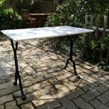 Bistro table in white marble and cast iron 1900