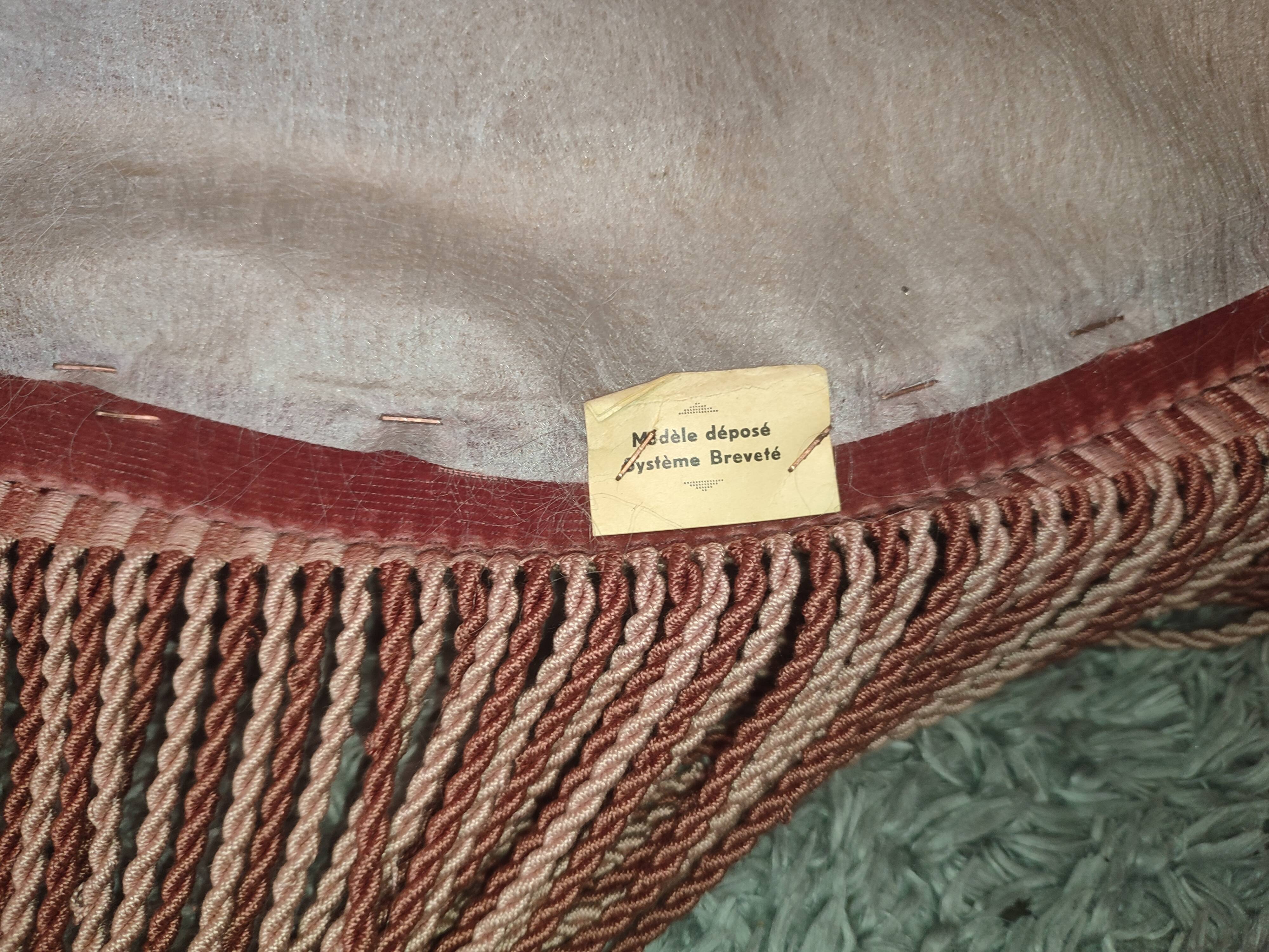 Pink velvet toad armchair