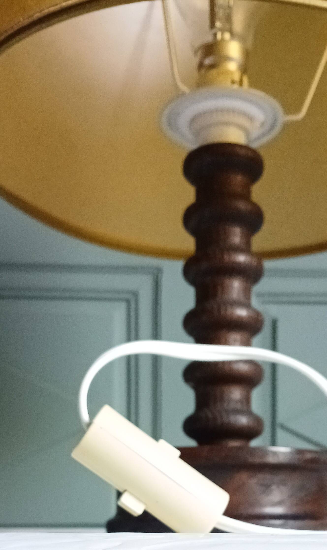 Lampe en bois tourné esprit Dudouyt