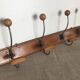 Curved coat hanger, 4 double patères