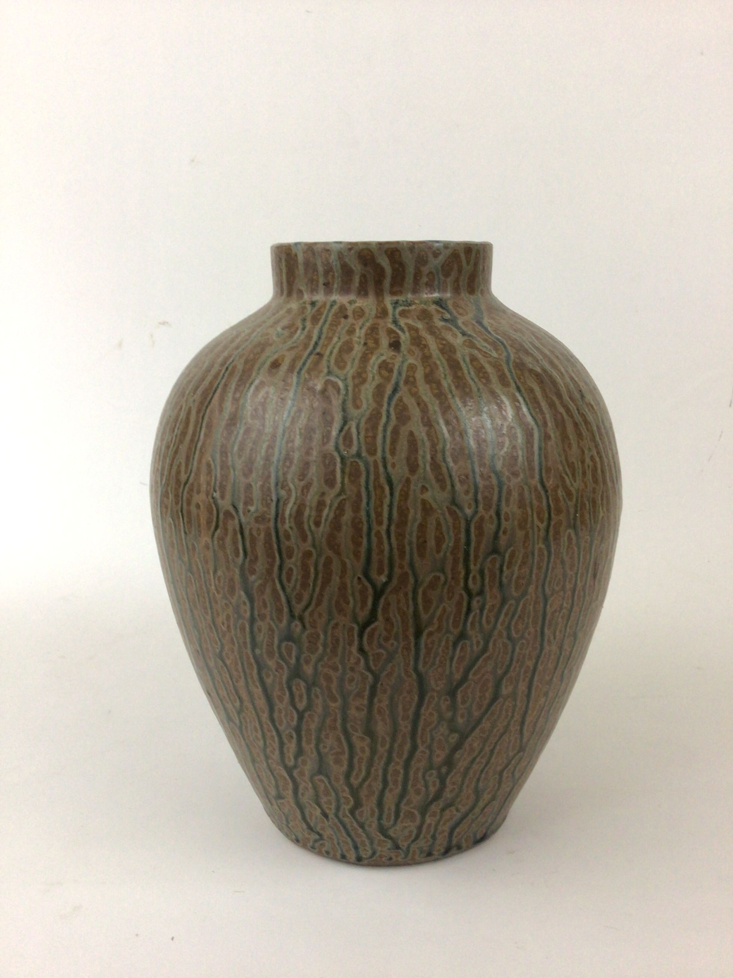 Puisaye sandstone vase