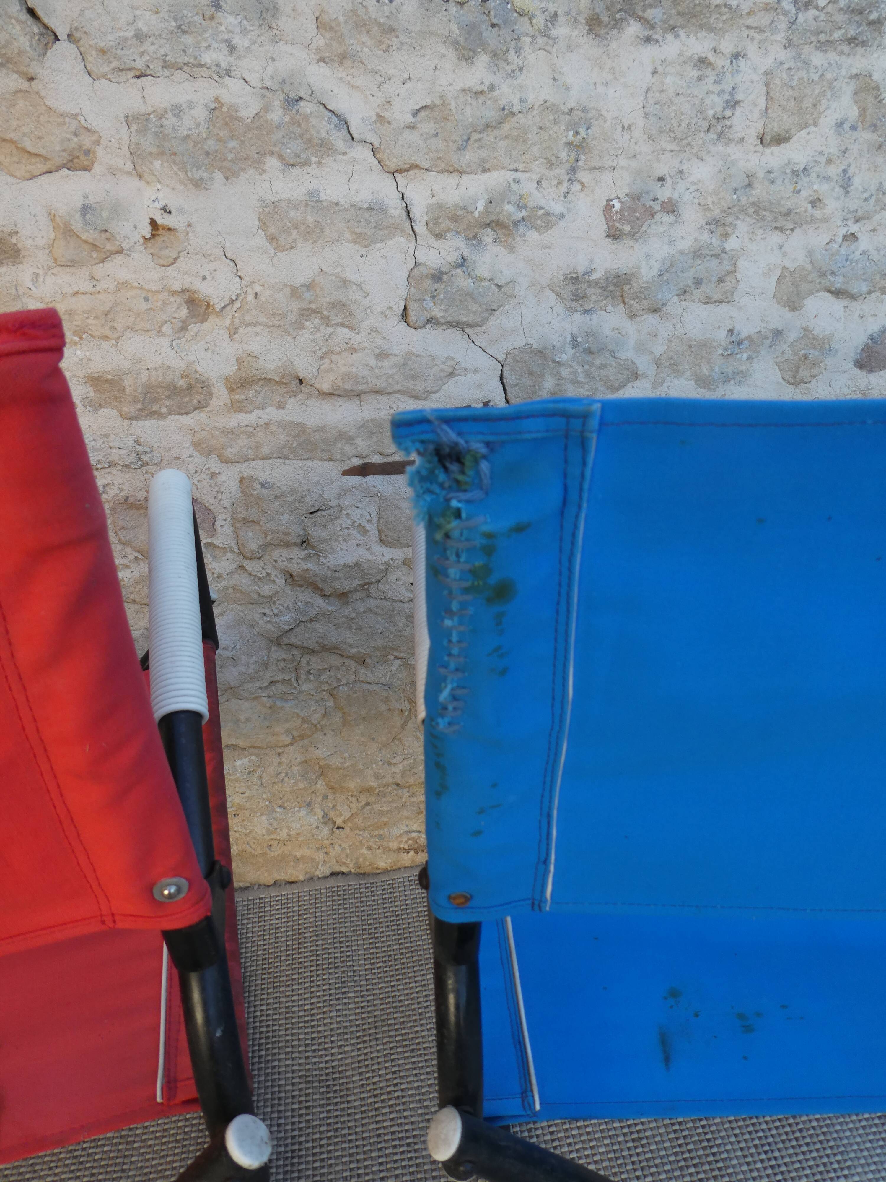 Pair of folding armchairs from the 60s, in metal and fabric