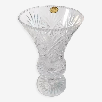 Hand-cut crystal vase on pedestal