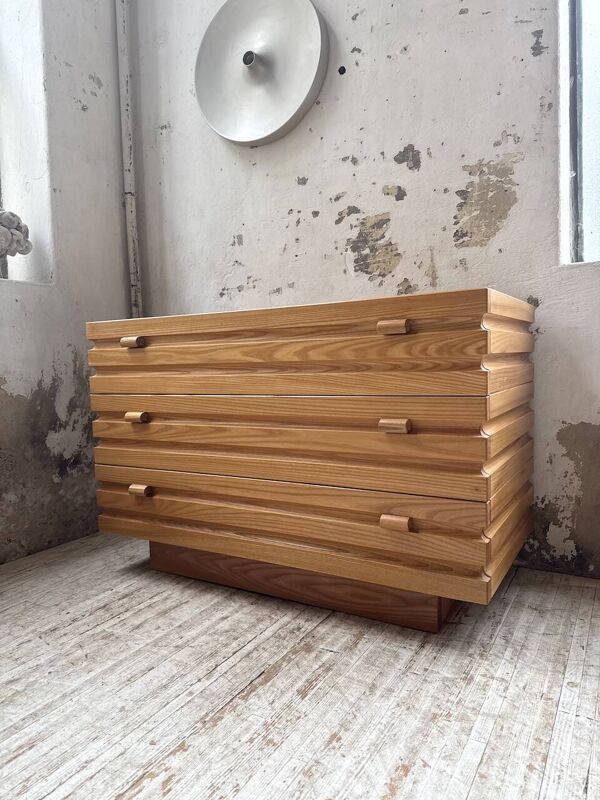 Commode en orme massif Maison Regain