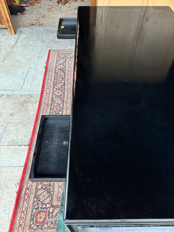 Bureau Tecno T333 par Eugenio Gerli et Osvaldo Borsani