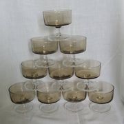 Ice cream coupe, stemmed glass, smoked glass verrines "space age"