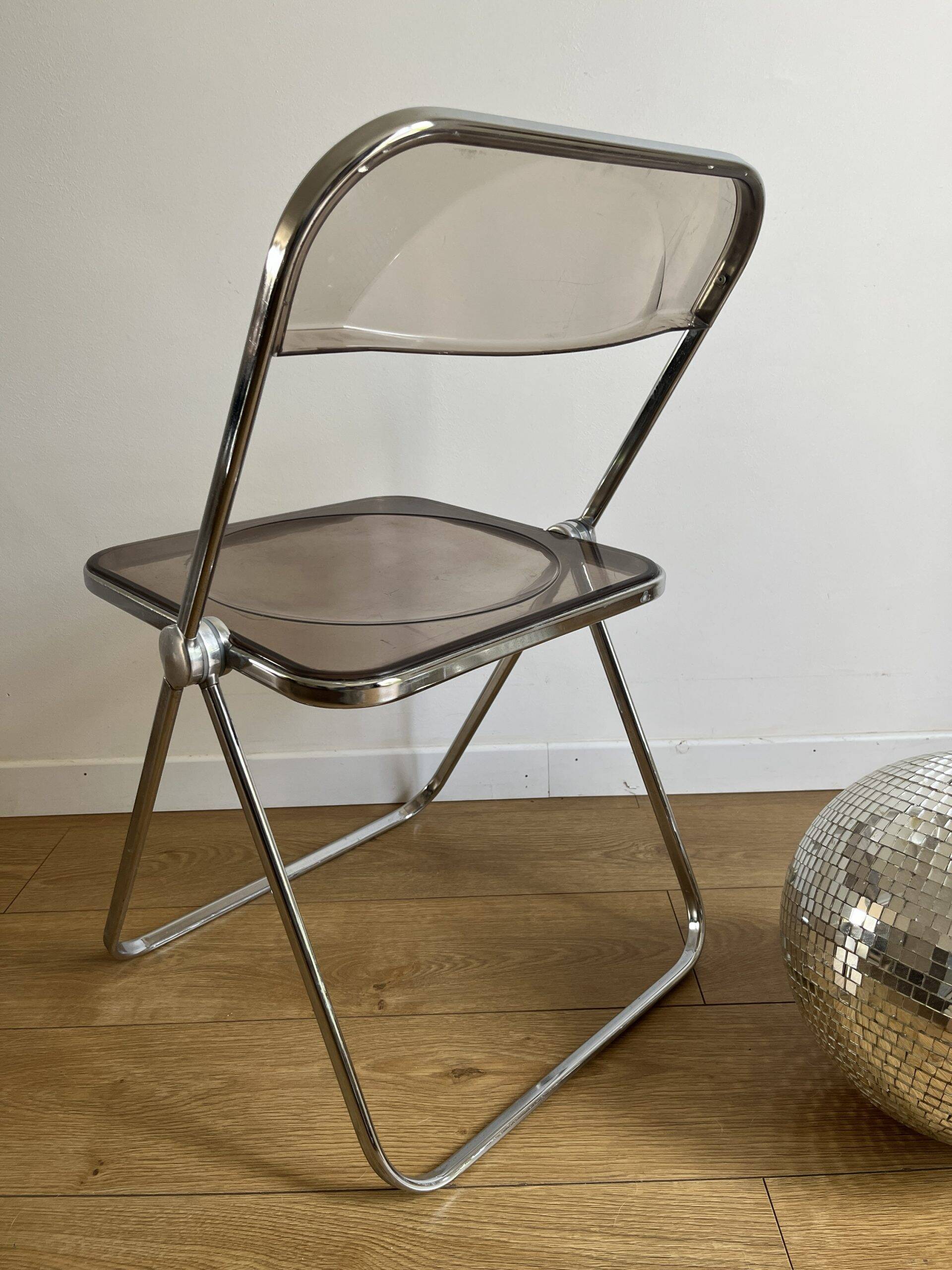 Chaise Plia plexi fumé par Giancarlo Piretti