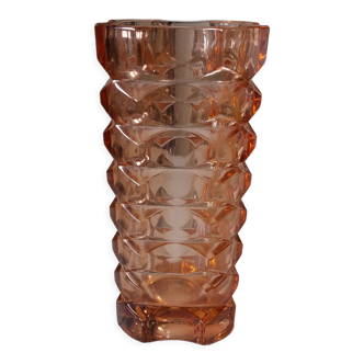 Windsor vase in pink molded pressed glass by Luminarc - 70s - High. 25cm