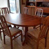 Oval table with 6 chairs
