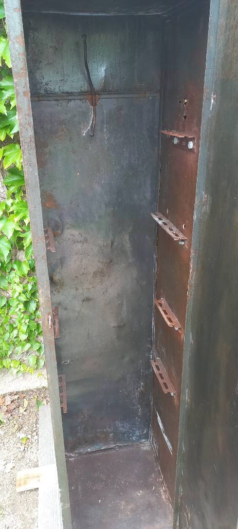 Very old riveted 5-door locker room