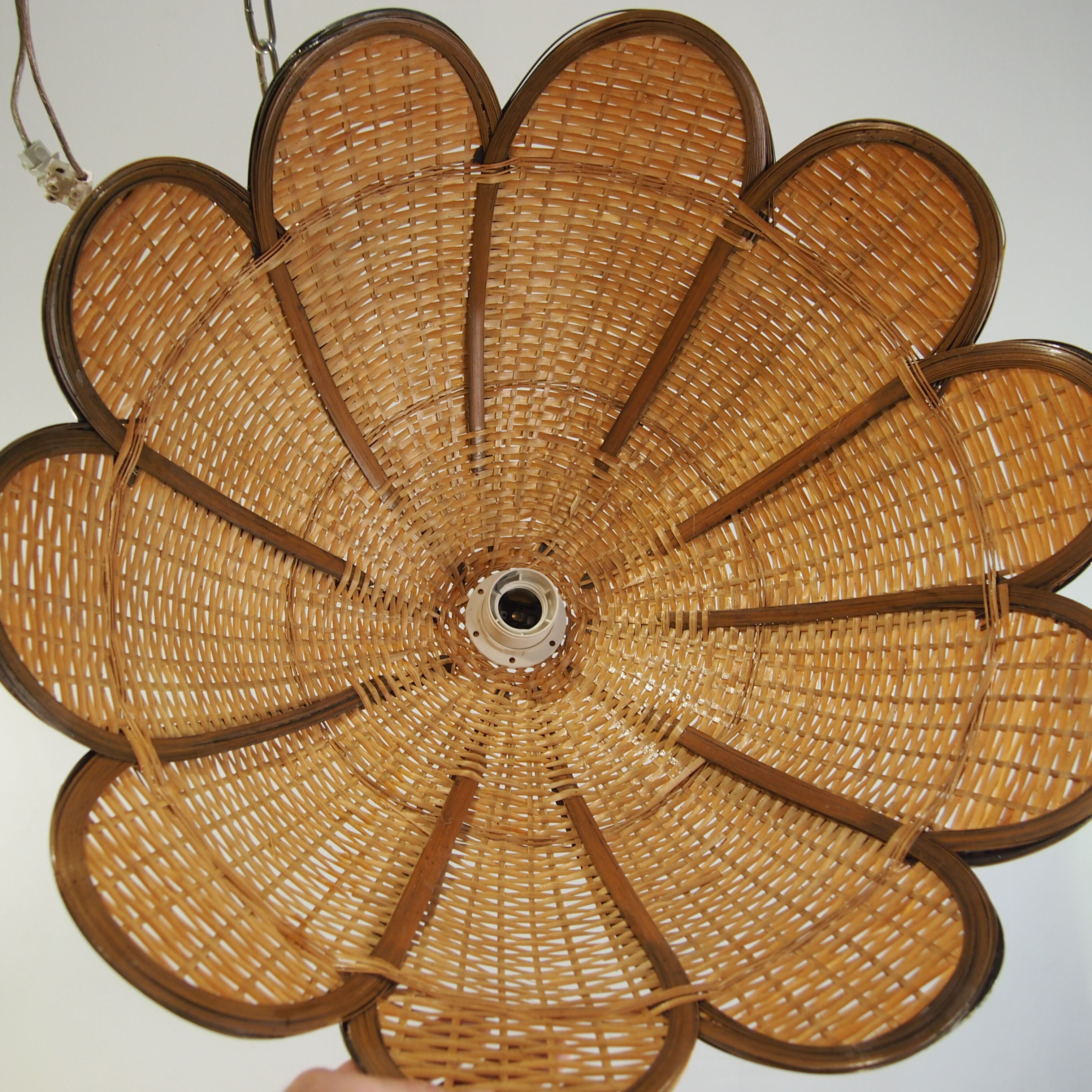 Vintage rattan suspension tulip