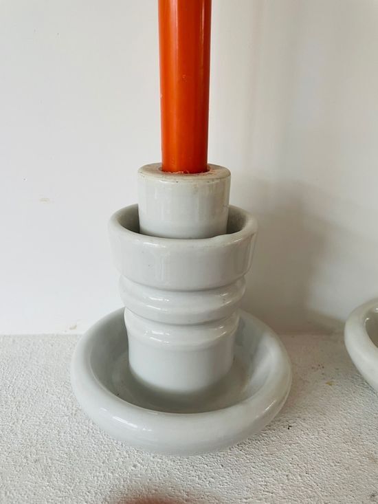 Set of 2 porcelain candle holders