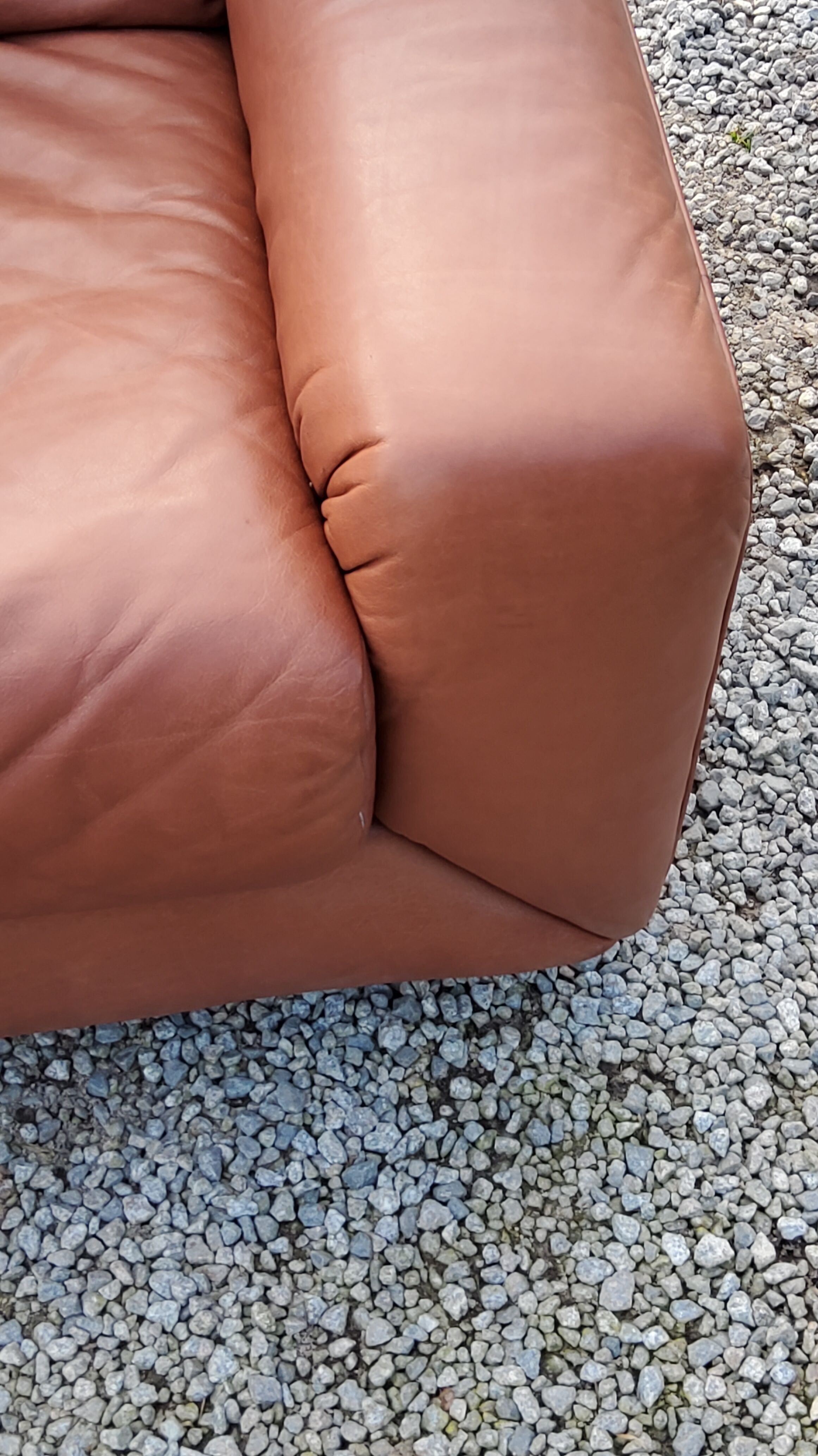 Pair of armchairs and De Sede sofa in cognac leather from the 70s/80s