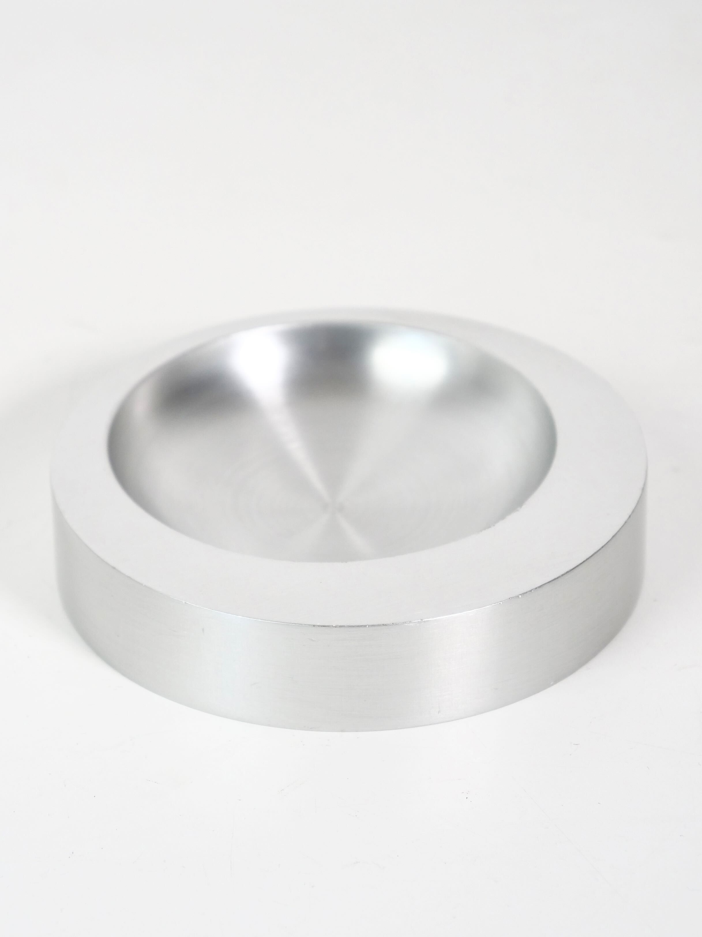 Empty pocket in aluminium
