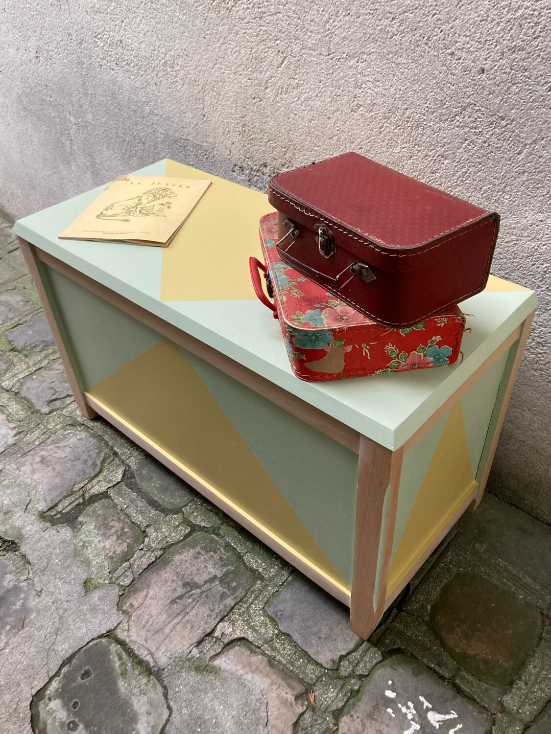 Toy chest