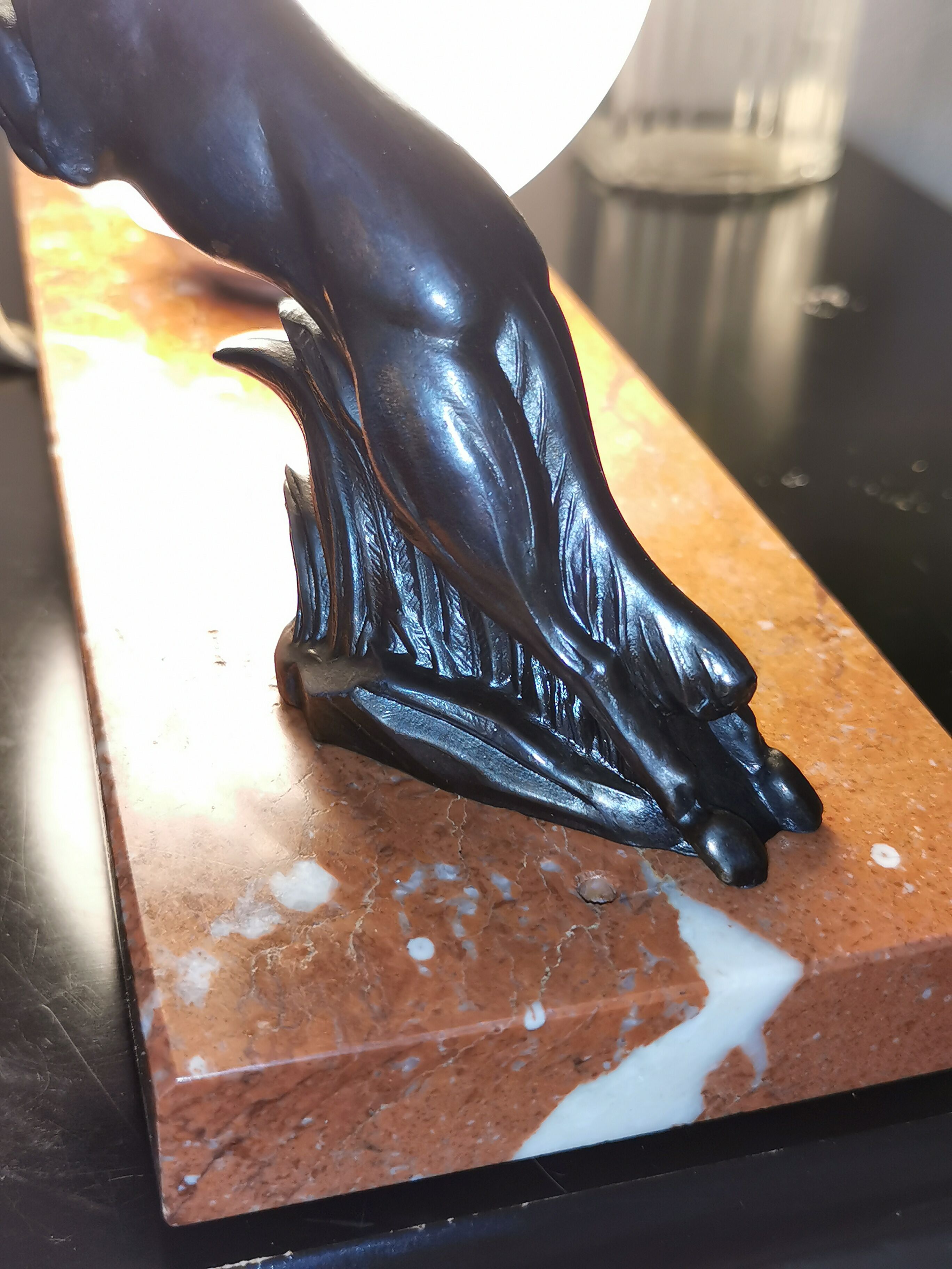 Art deco lamp, marble, globe, opaline and greyhounds in regulation, 1930