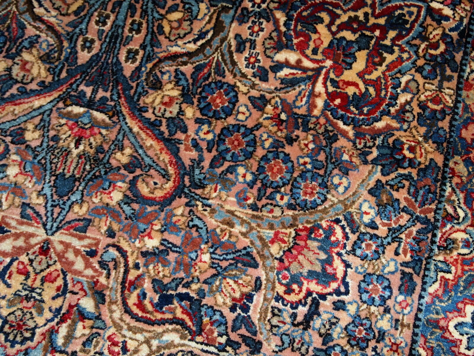Handmade antique Persian Kerman rug 4.2' x 6.10' (128cm x 211cm) 1920s - 1B778